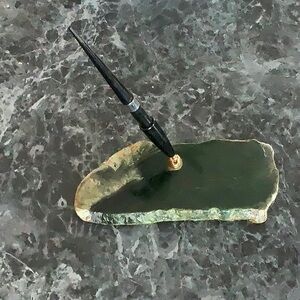 Elegant Green Natural Jade Pen Holder